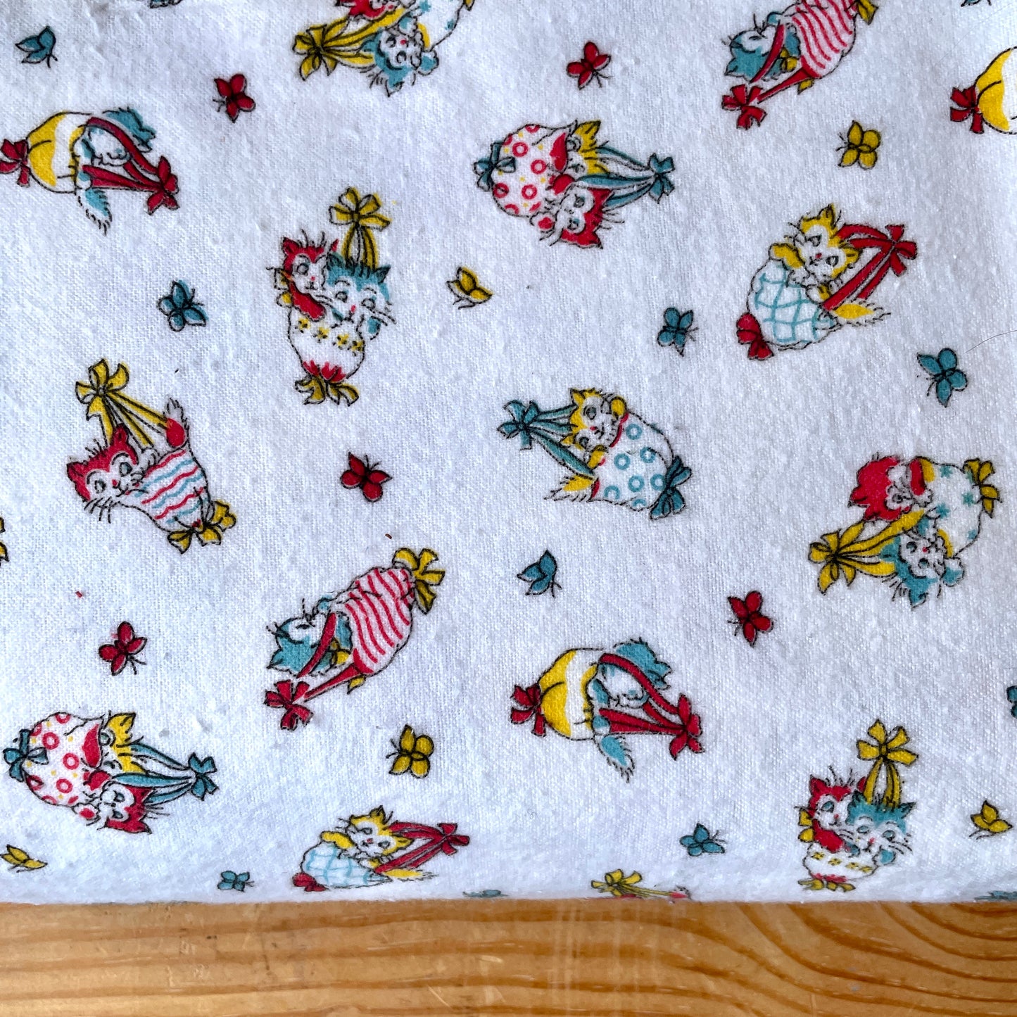Vintage craft fabric per 1/2 metre