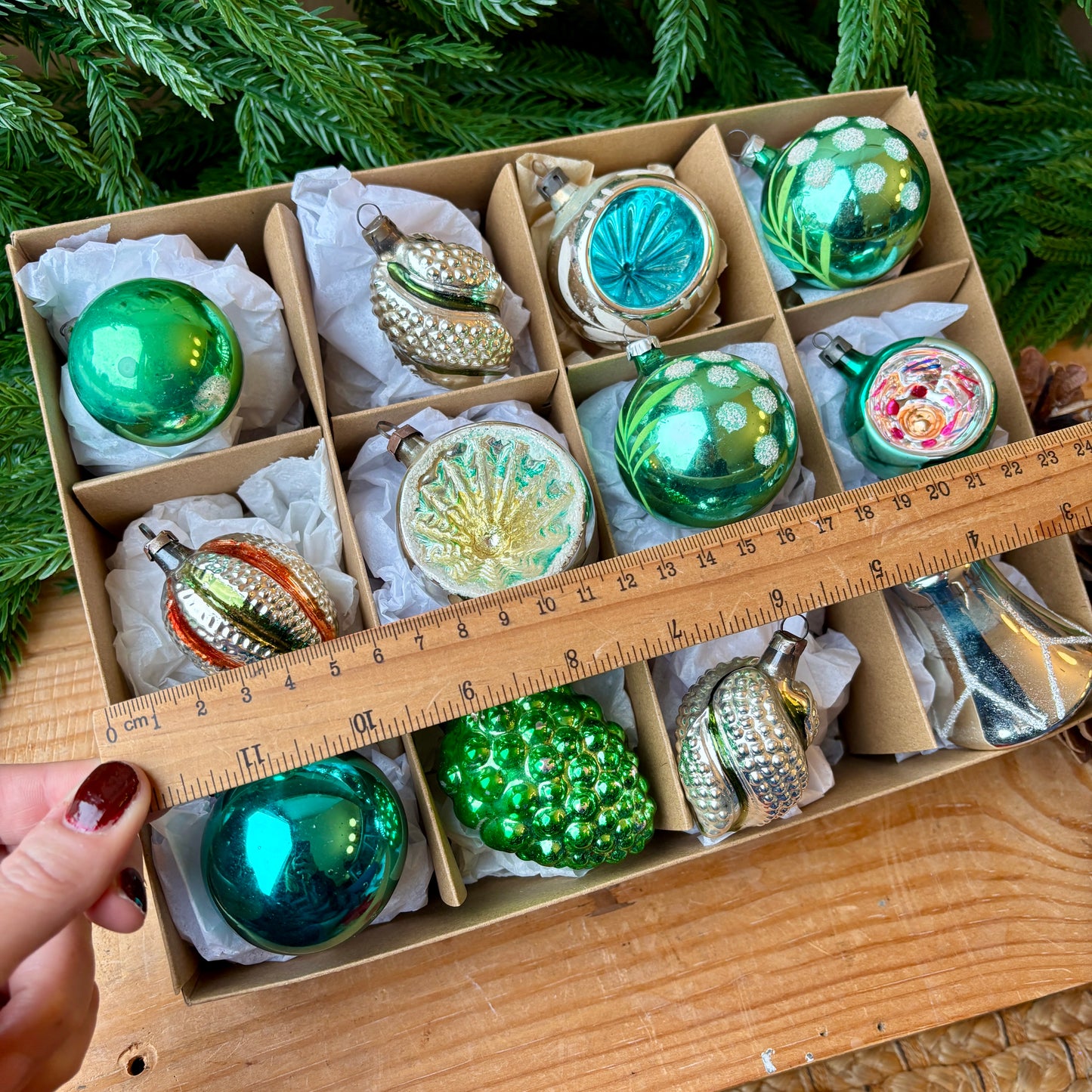 Twelve mixed vintage baubles
