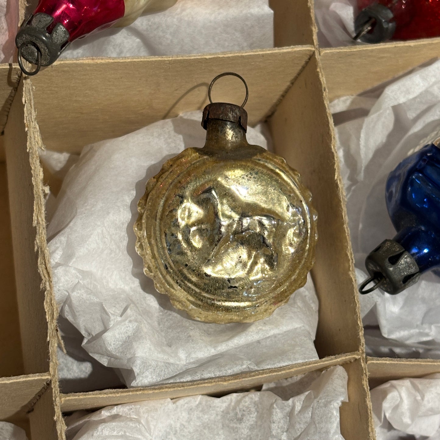 Twelve mixed novelty vintage baubles