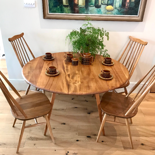 Ercol Table Chairs Windsor Drop leaf table and four Goldsmith