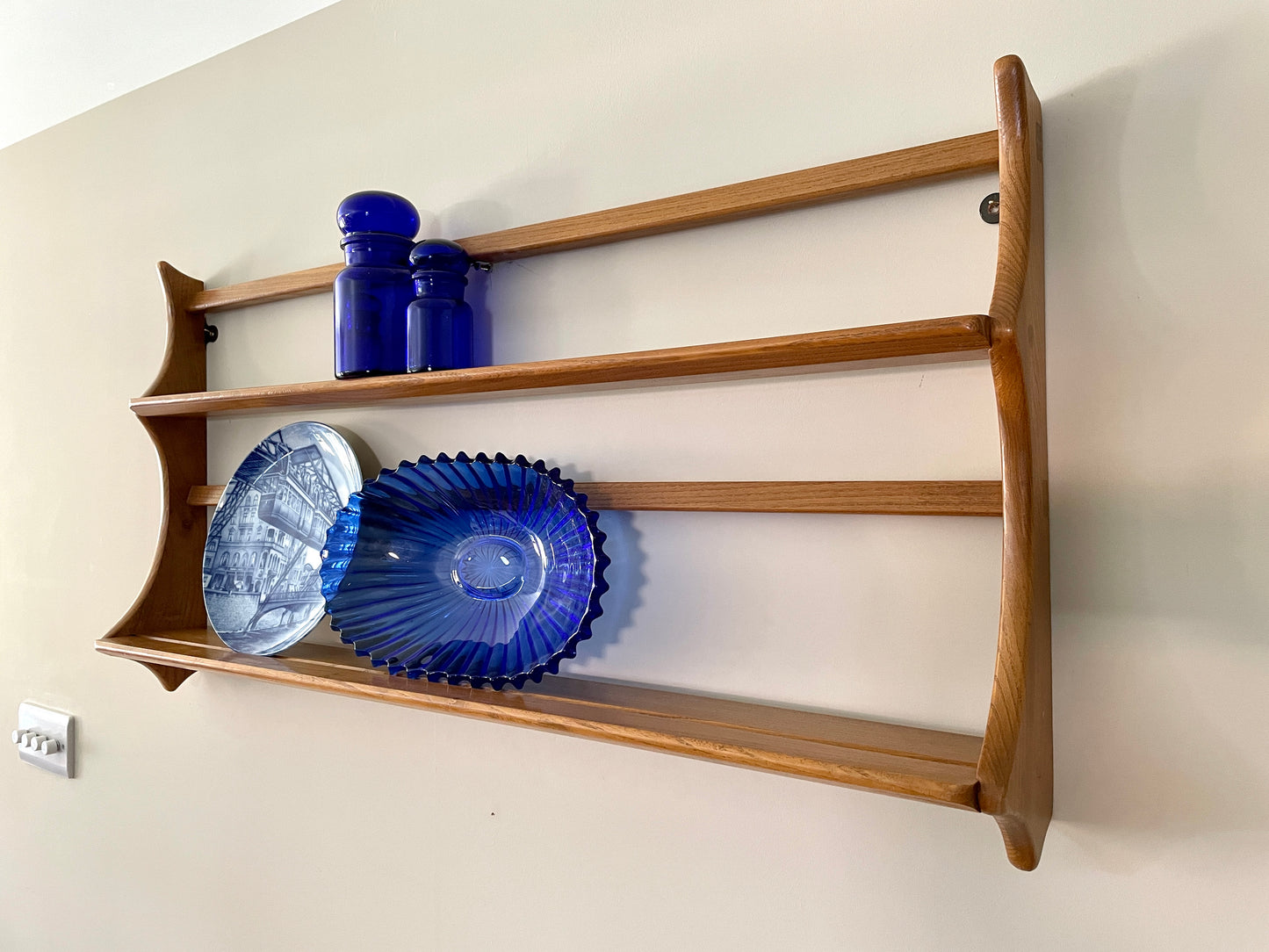 Ercol plate rack