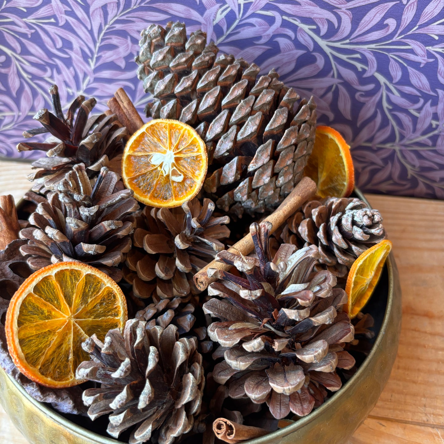 Winter Potpourri, Warming Christmas Scented Potpourri.