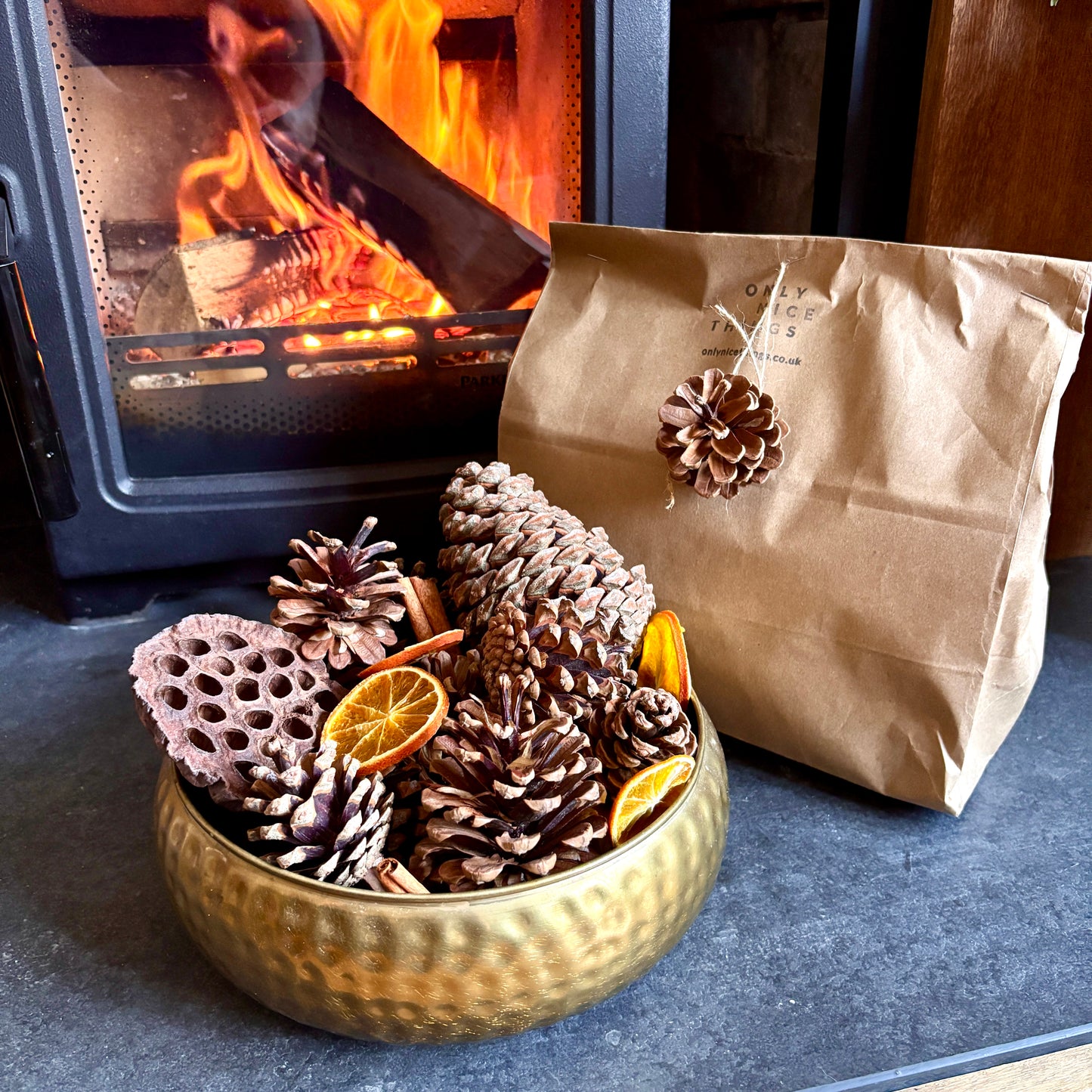 Winter Potpourri, Warming Christmas Scented Potpourri.