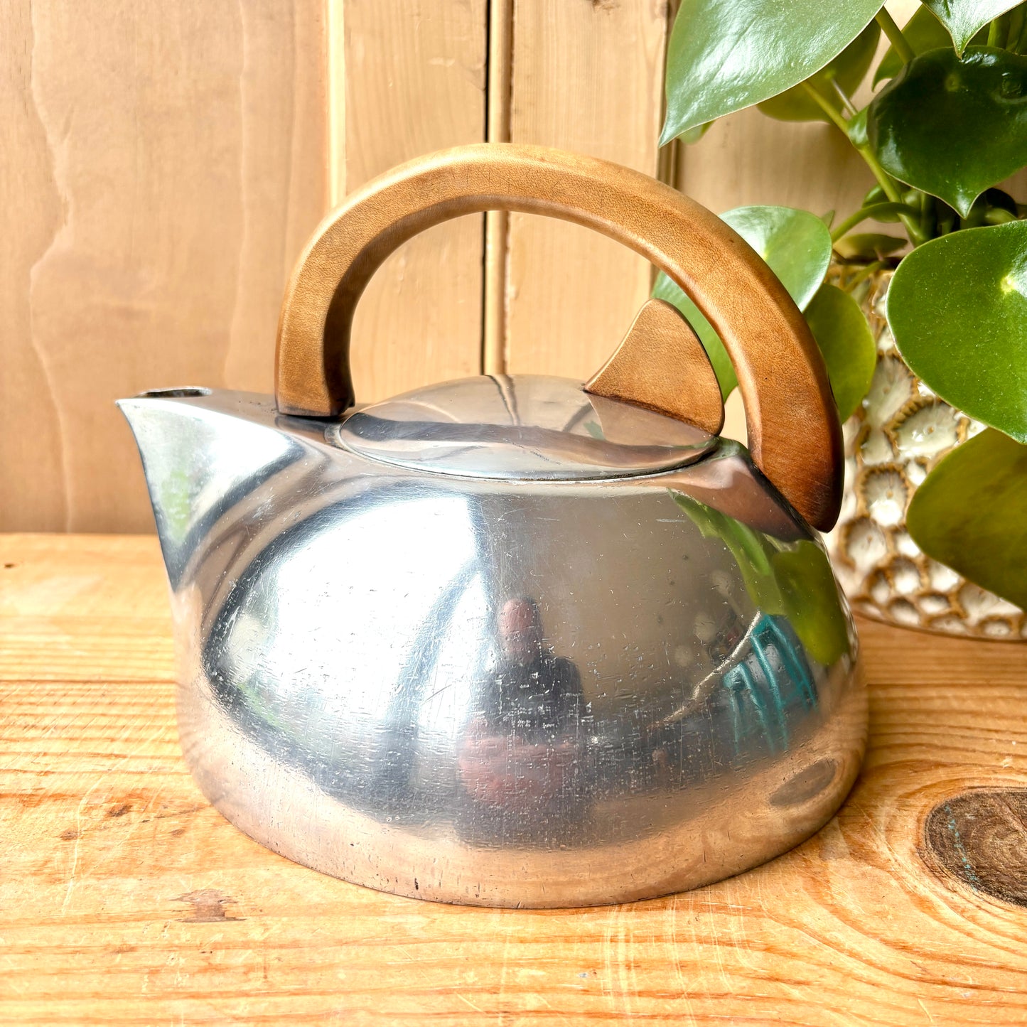 Picquot ware Kettle