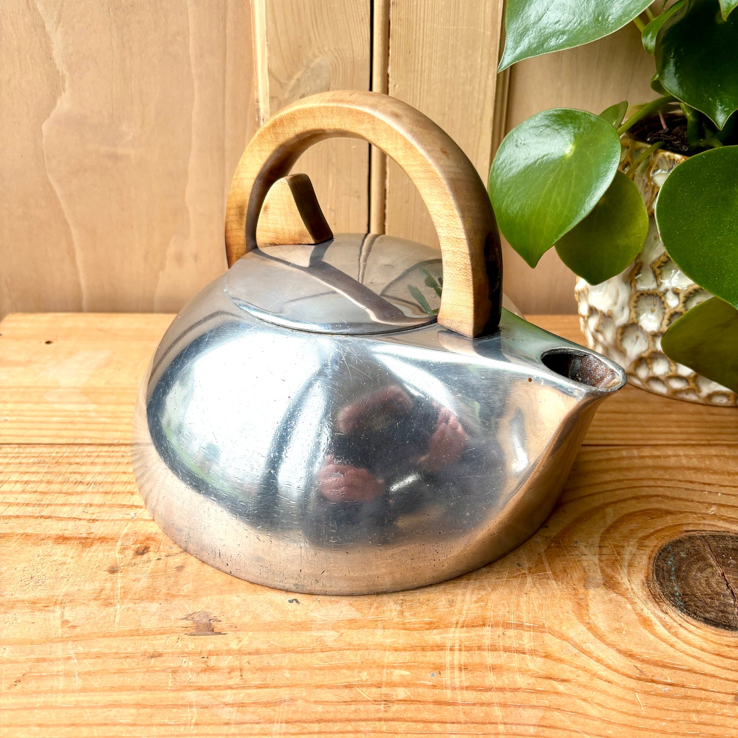 Picquot ware Kettle