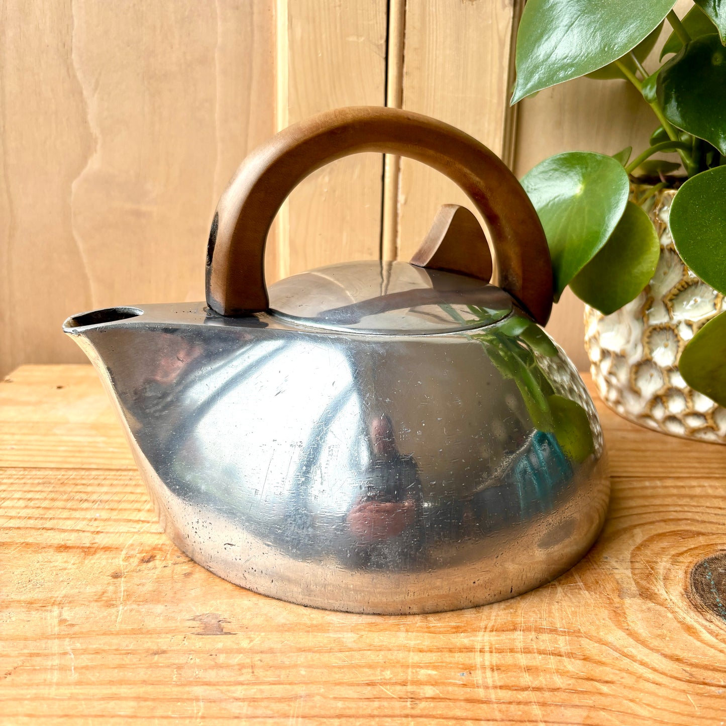 Picquot ware Kettle