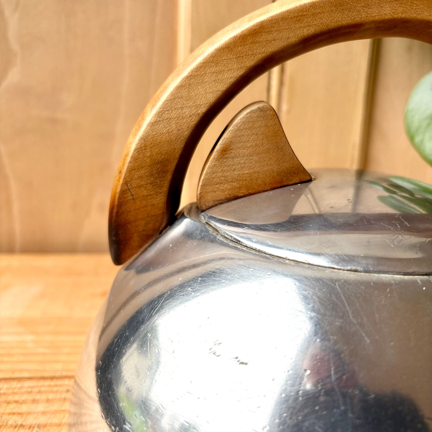 Picquot ware Kettle