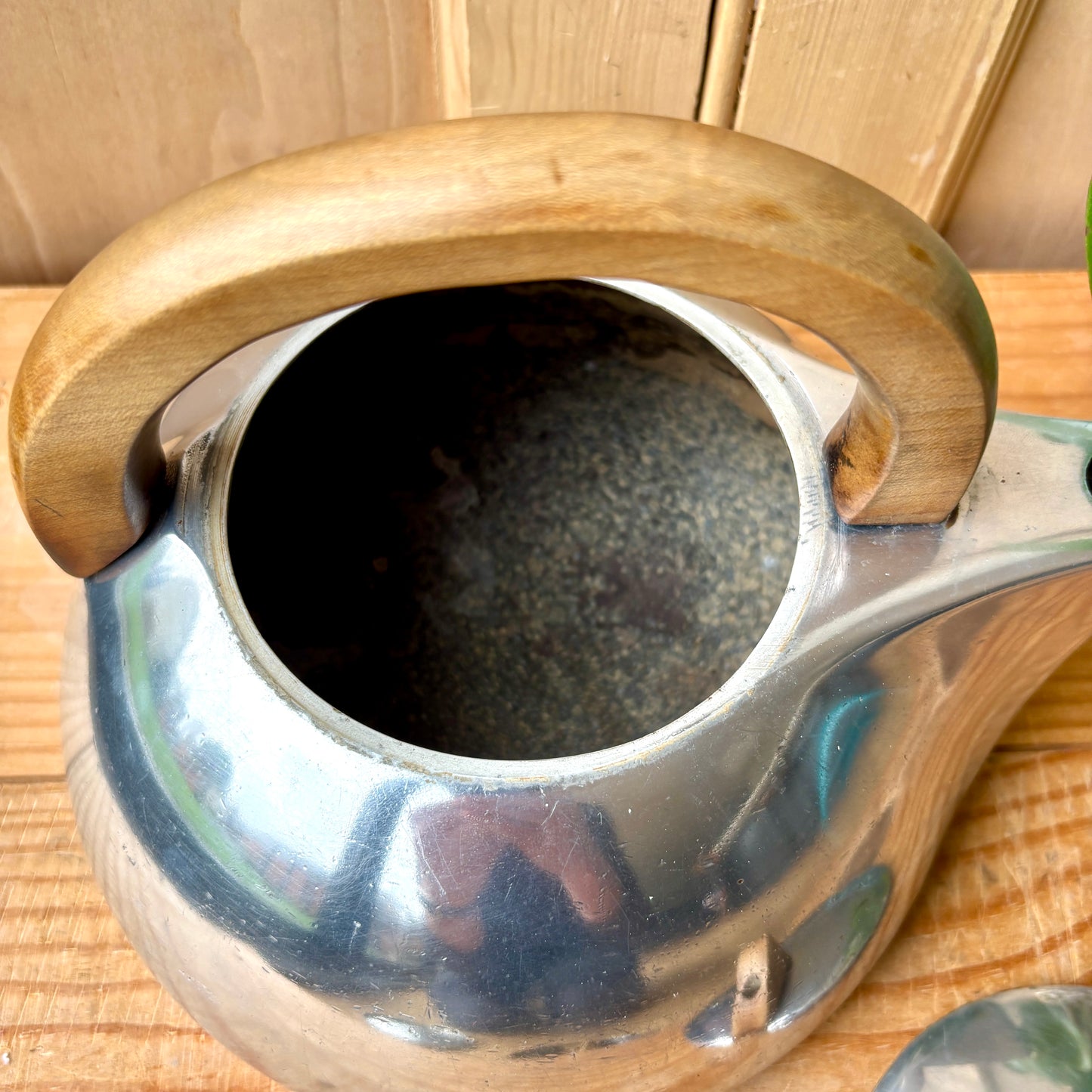 Picquot ware Kettle
