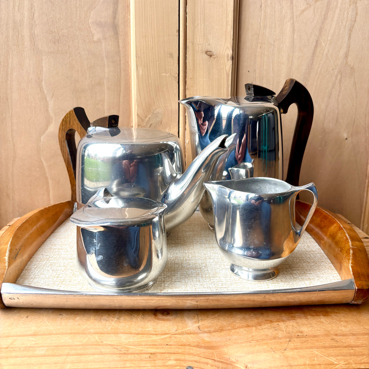 Picquot ware set