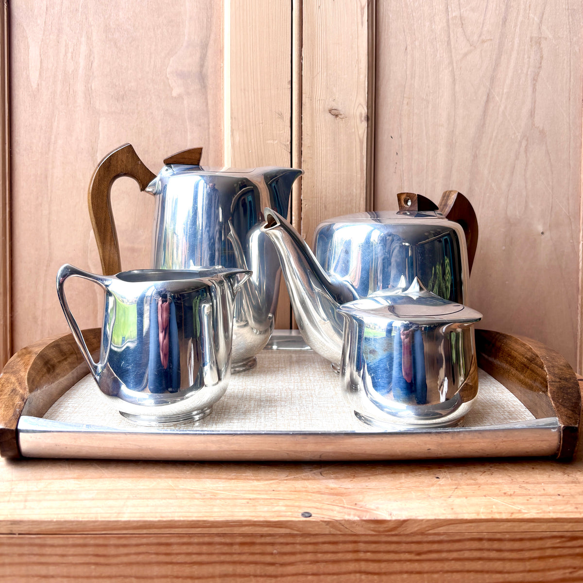 Picquot ware set