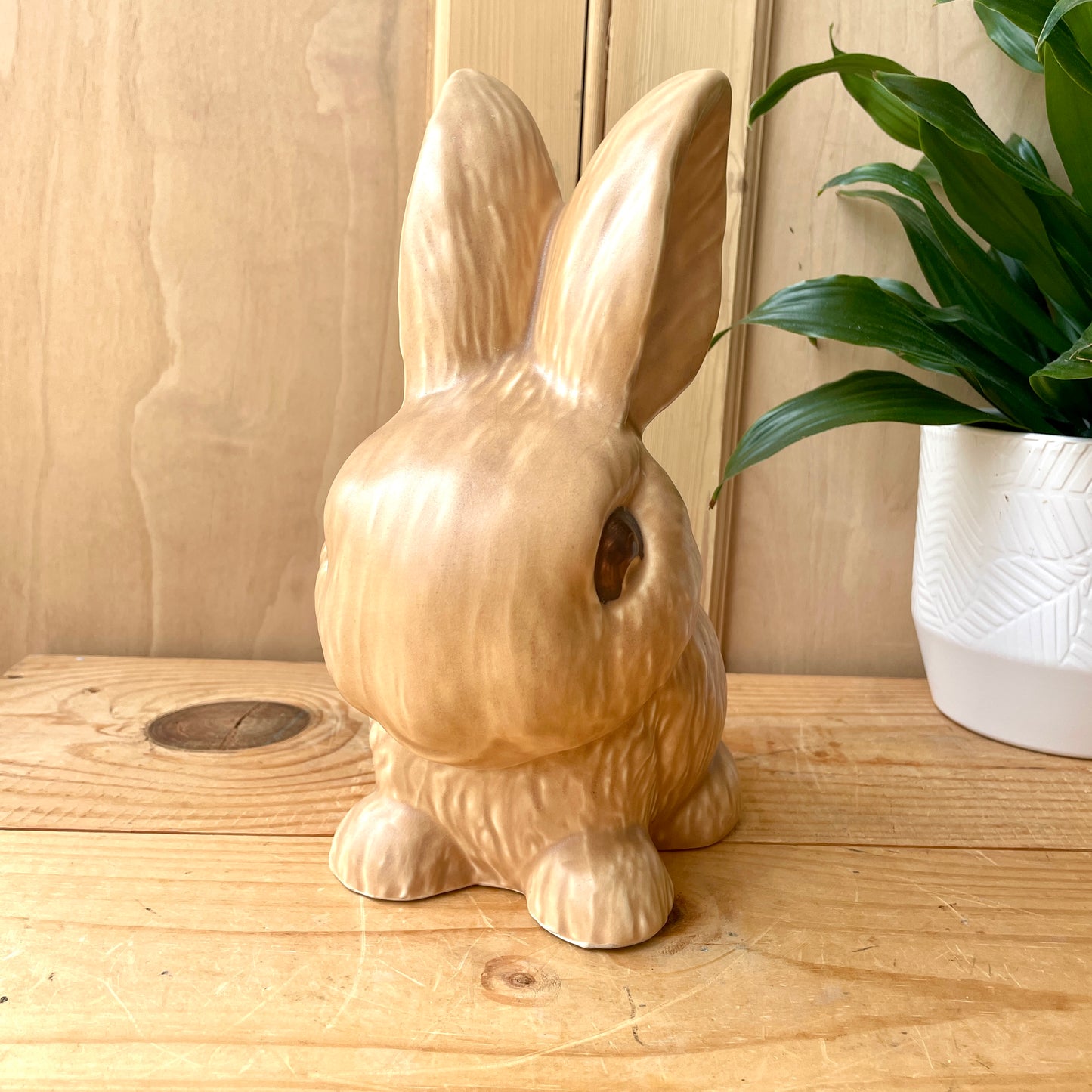 XL Sylvac Bunny model 1028