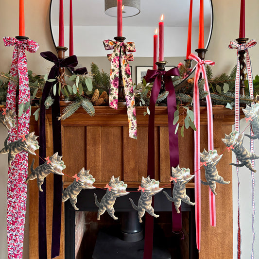 Vintage style Robin and Holly Garland