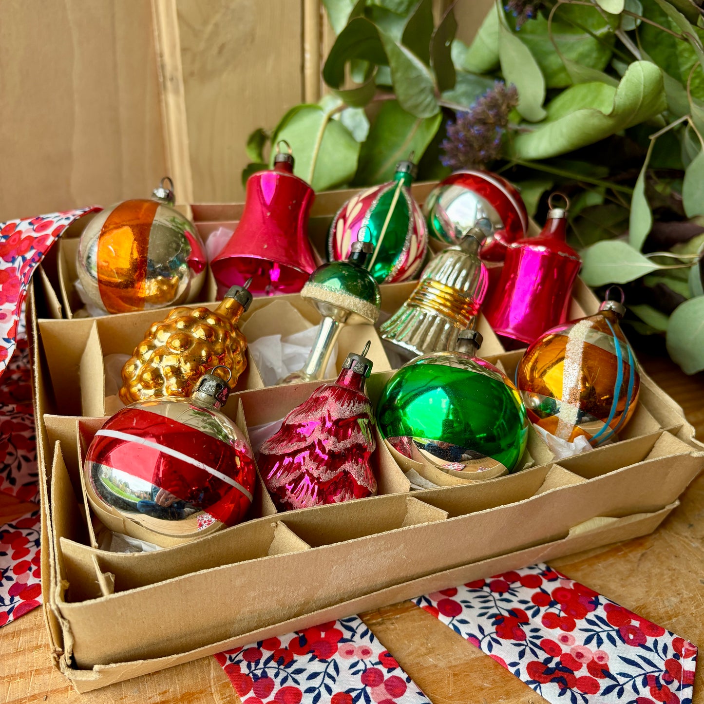 Twelve vintage baubles