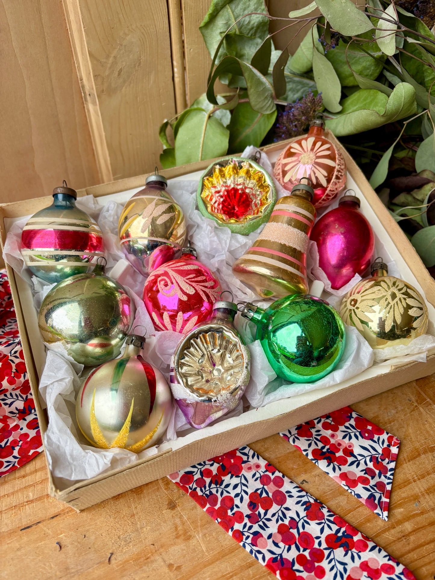 Twelve vintage baubles