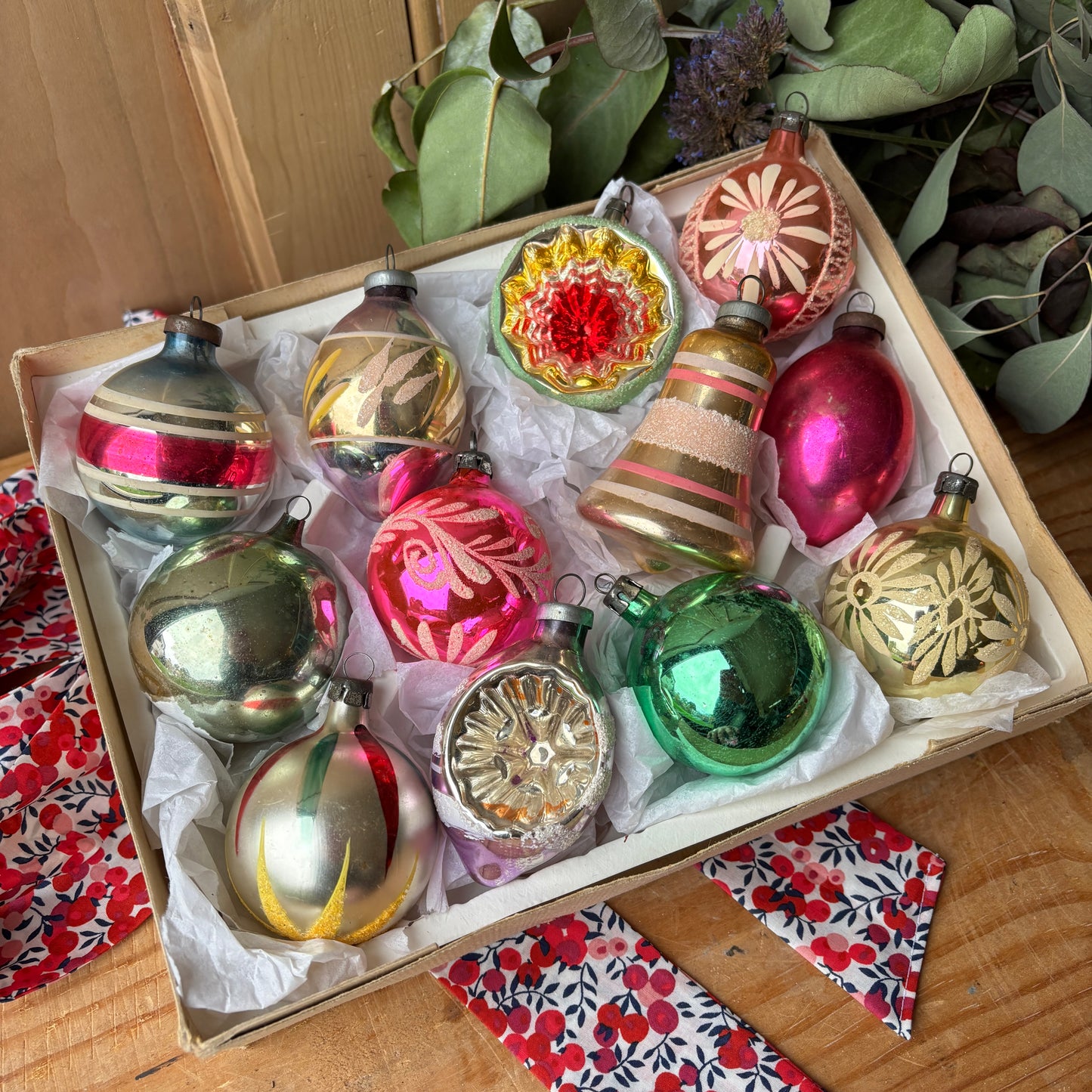 Twelve vintage baubles