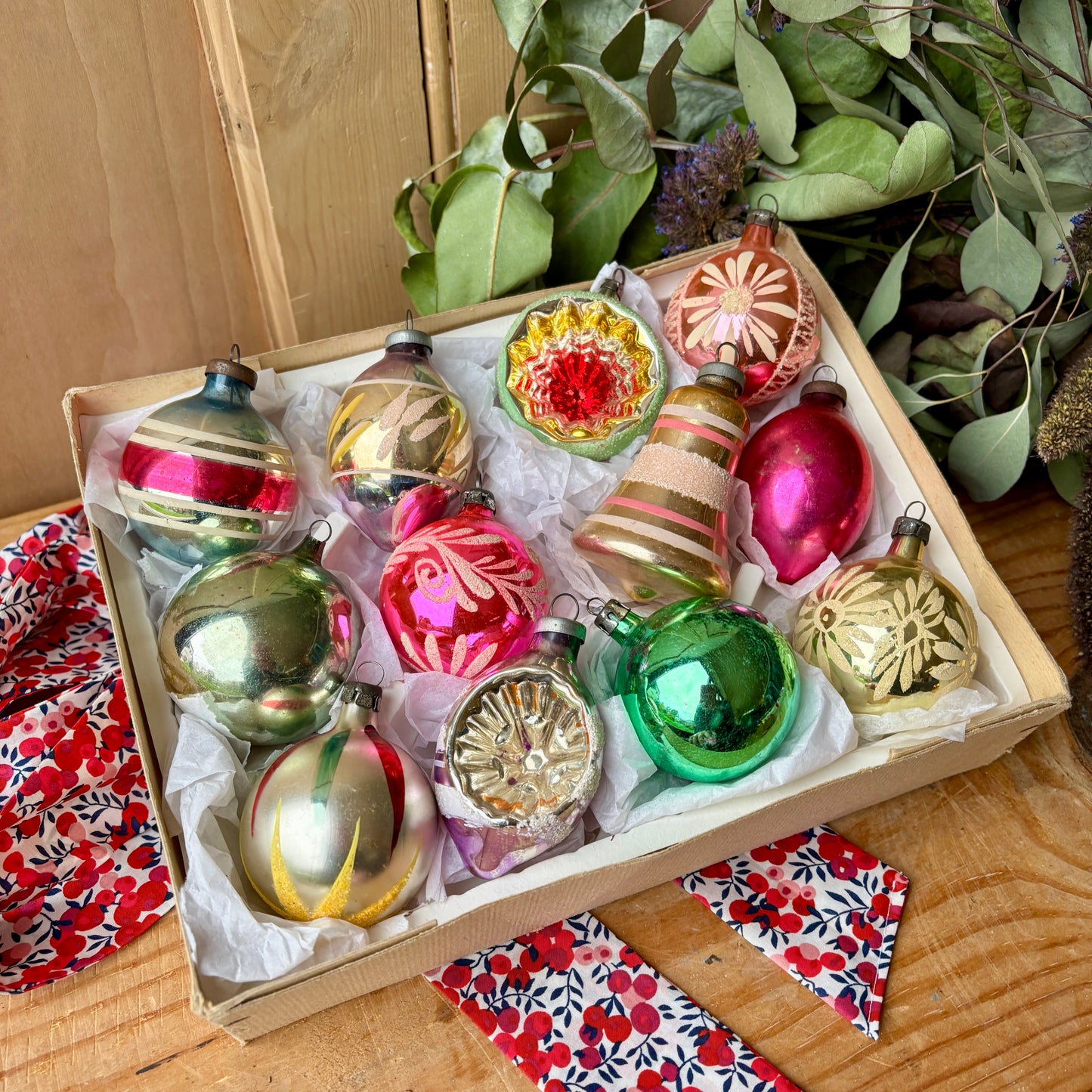 Twelve vintage baubles
