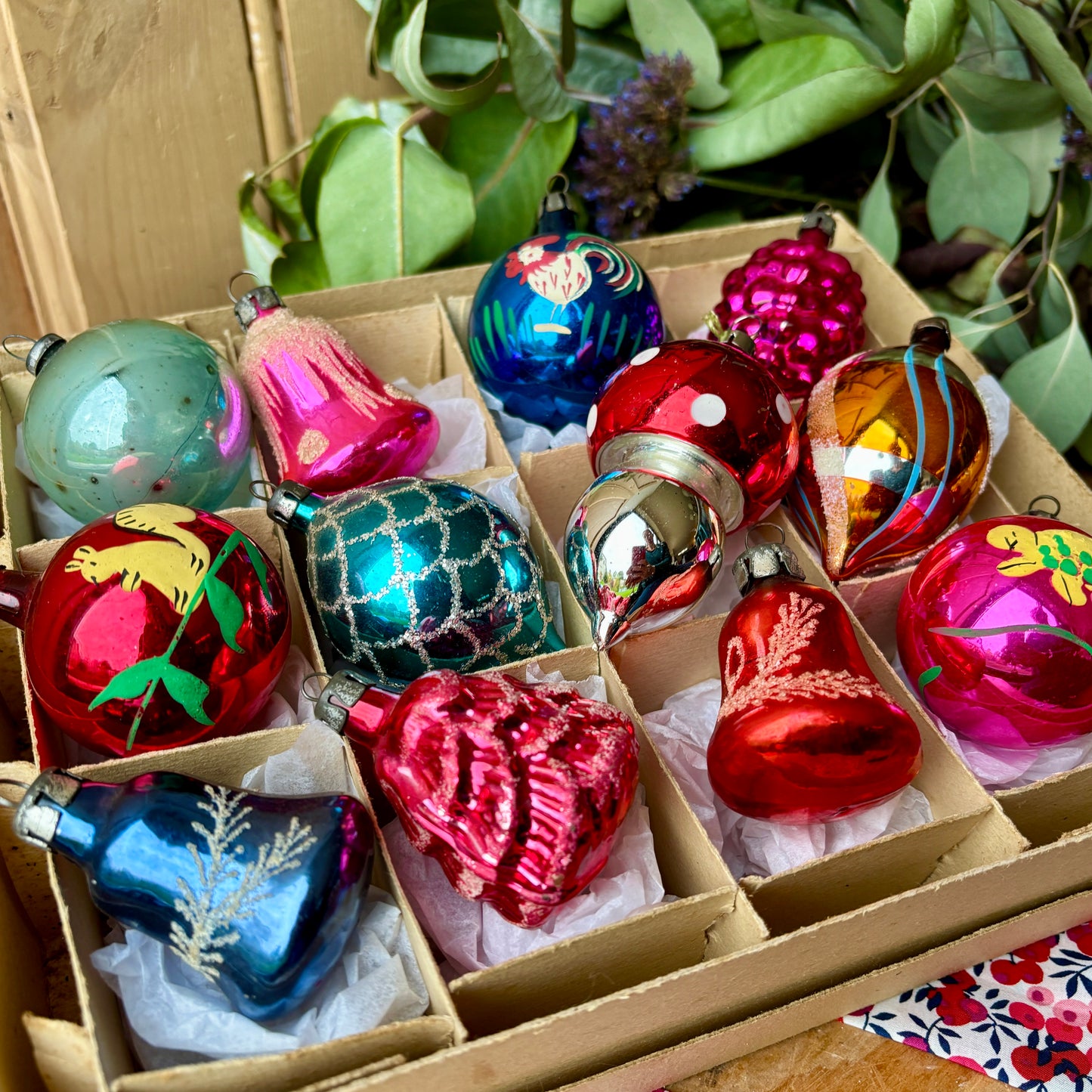 Twelve vintage baubles