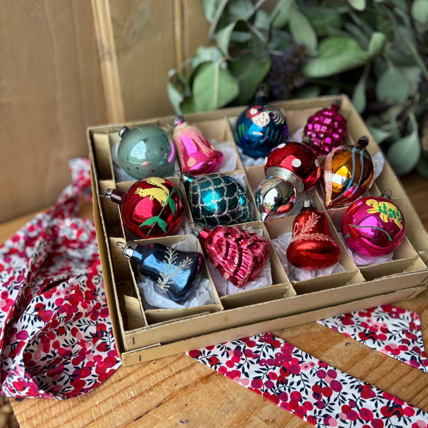 Twelve vintage baubles