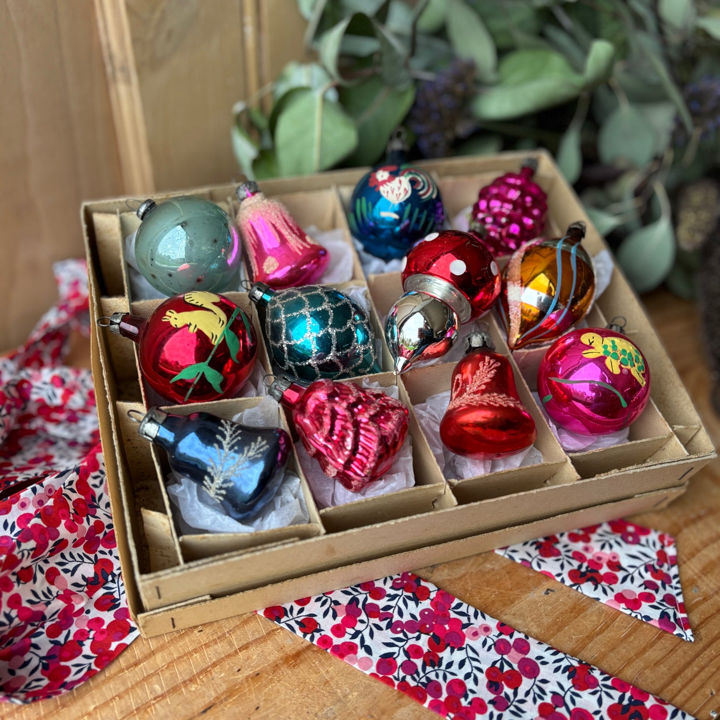 Twelve vintage baubles