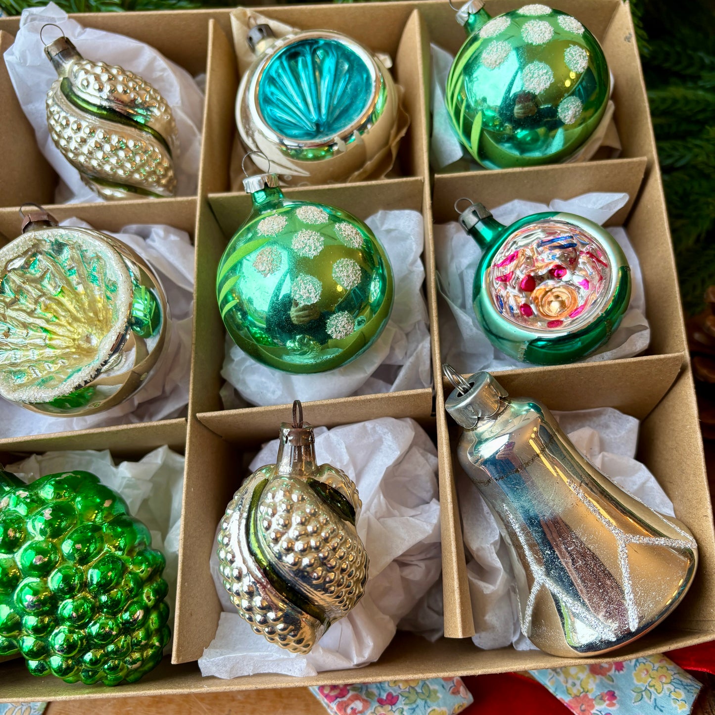 Twelve mixed vintage baubles