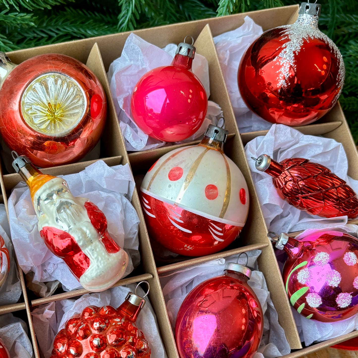 Twelve mixed vintage baubles