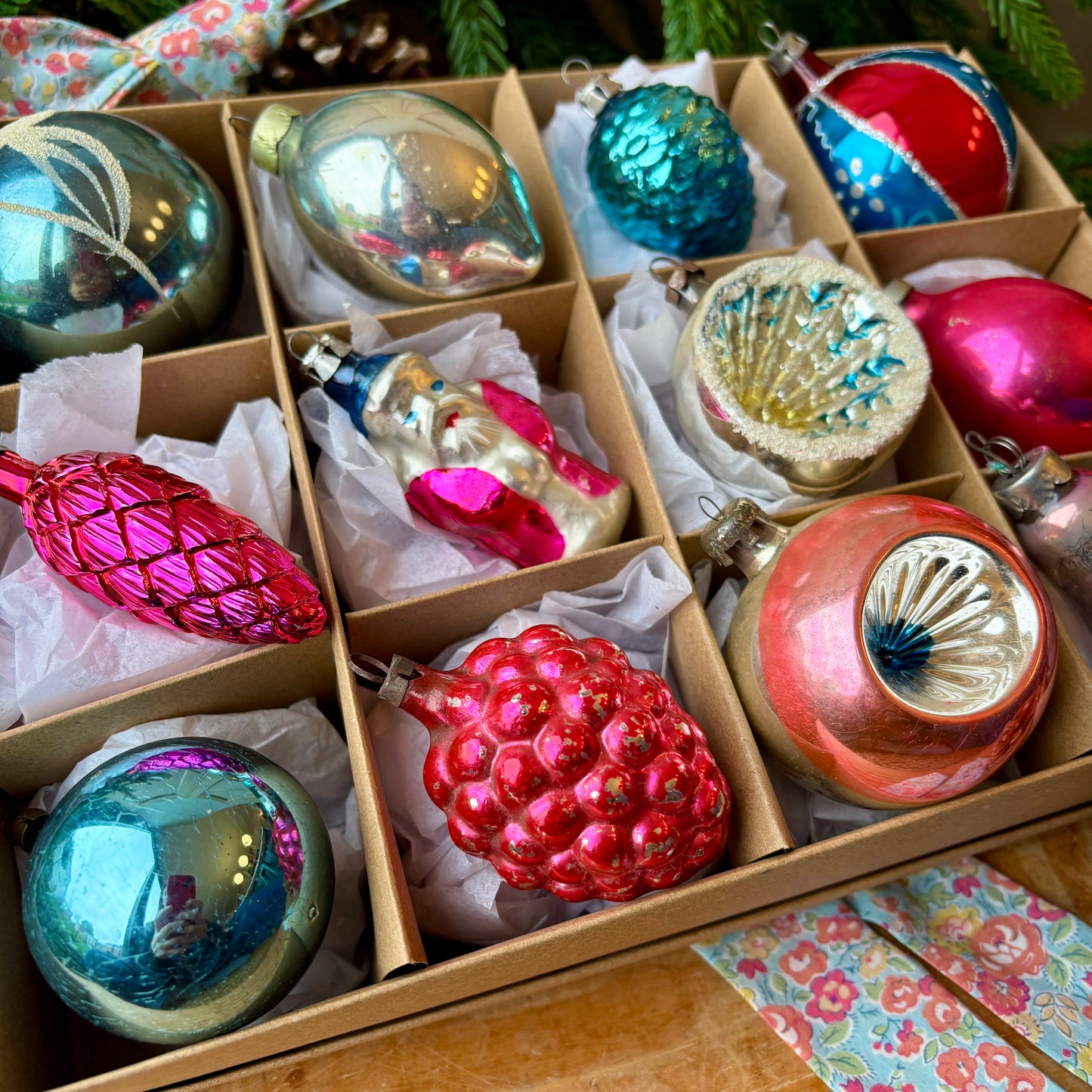 Twelve pink and blue vintage baubles