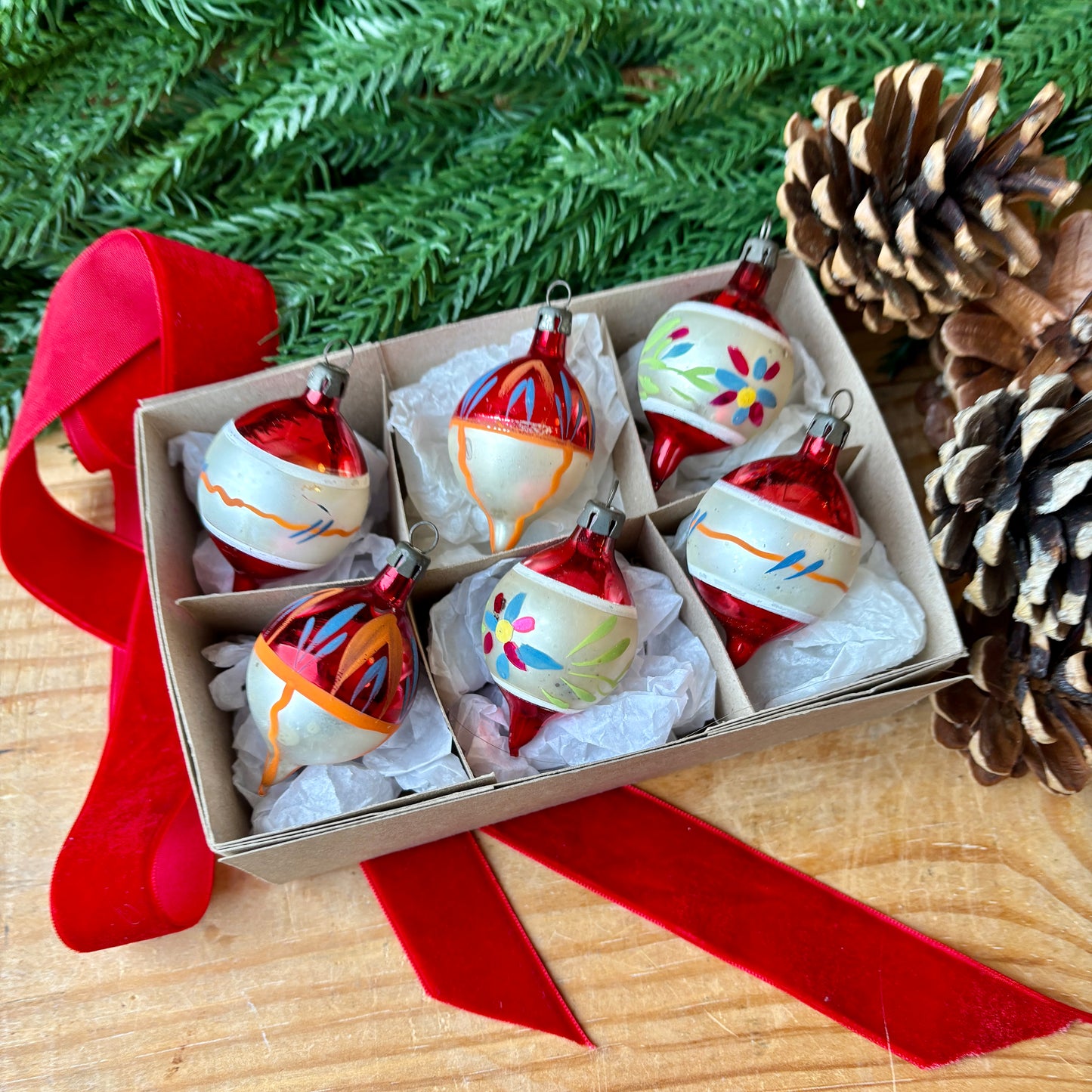 Six small vintage pointed baubles