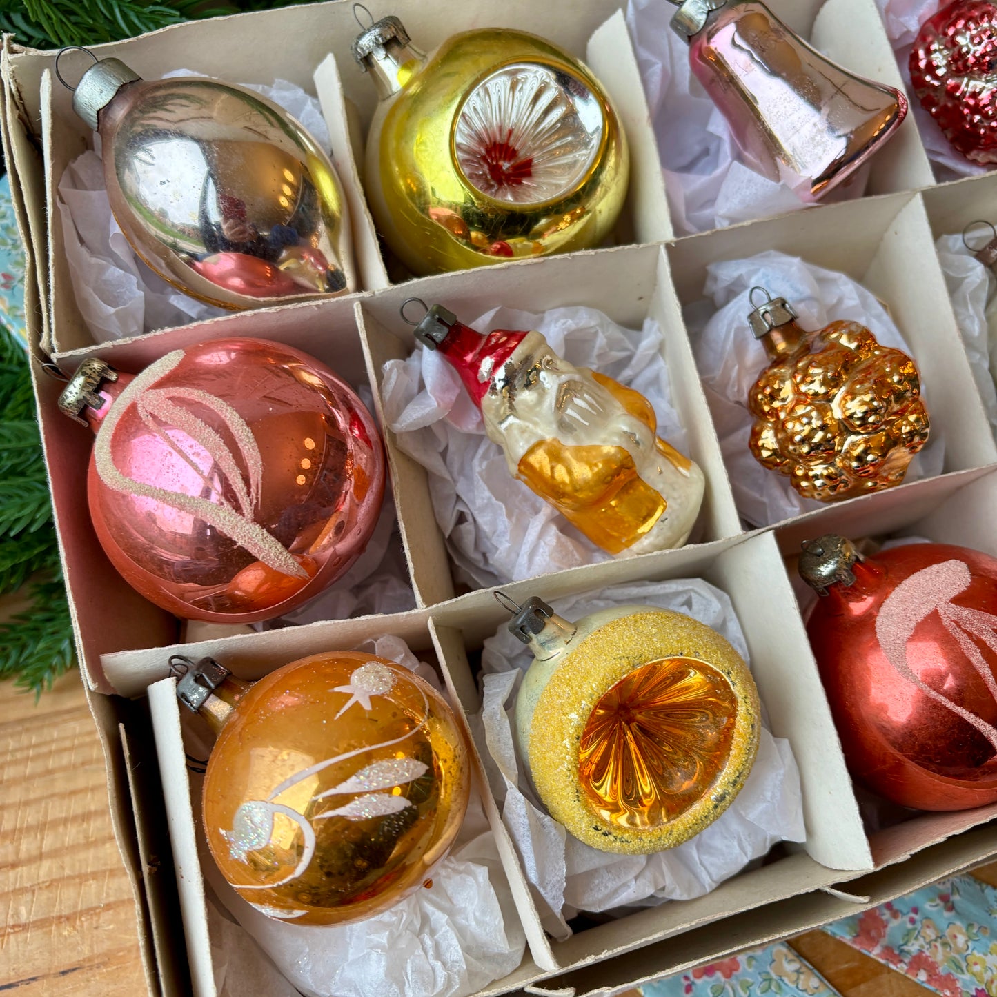 Twelve mixed pastel vintage baubles