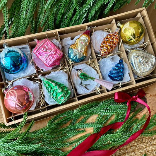 Ten unique vintage baubles