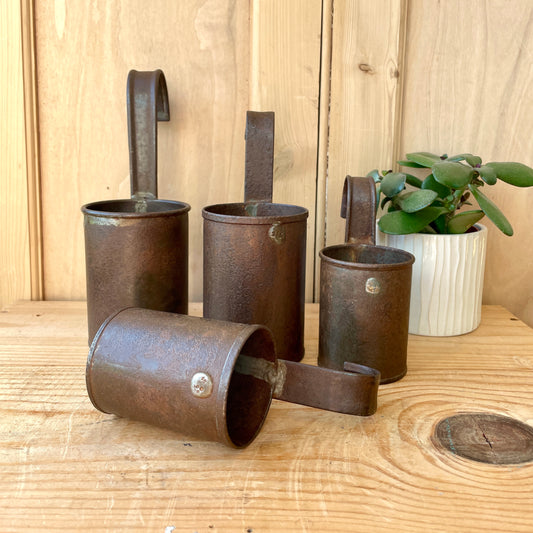Vintage Metal measuring pots