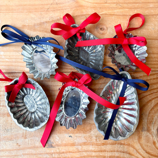 Vintage Tart Tin Christmas Decorations set of 6